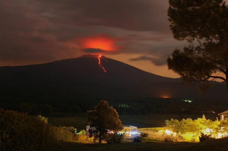 La Fucina Di Vulcano ブロンテ エクステリア 写真