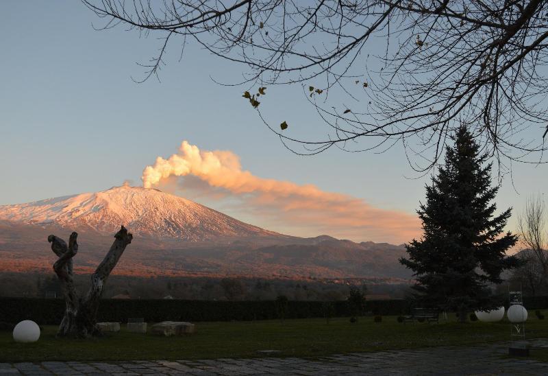 La Fucina Di Vulcano ブロンテ エクステリア 写真
